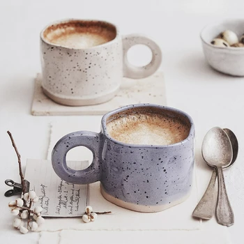 Ins Скандинавская Керамическая кружка с брызгами чернил, чашка для завтрака с зажимом для рук, Однотонная Простая ручка, чашка для молока, керамическое кольцо в форме кофейной чашки